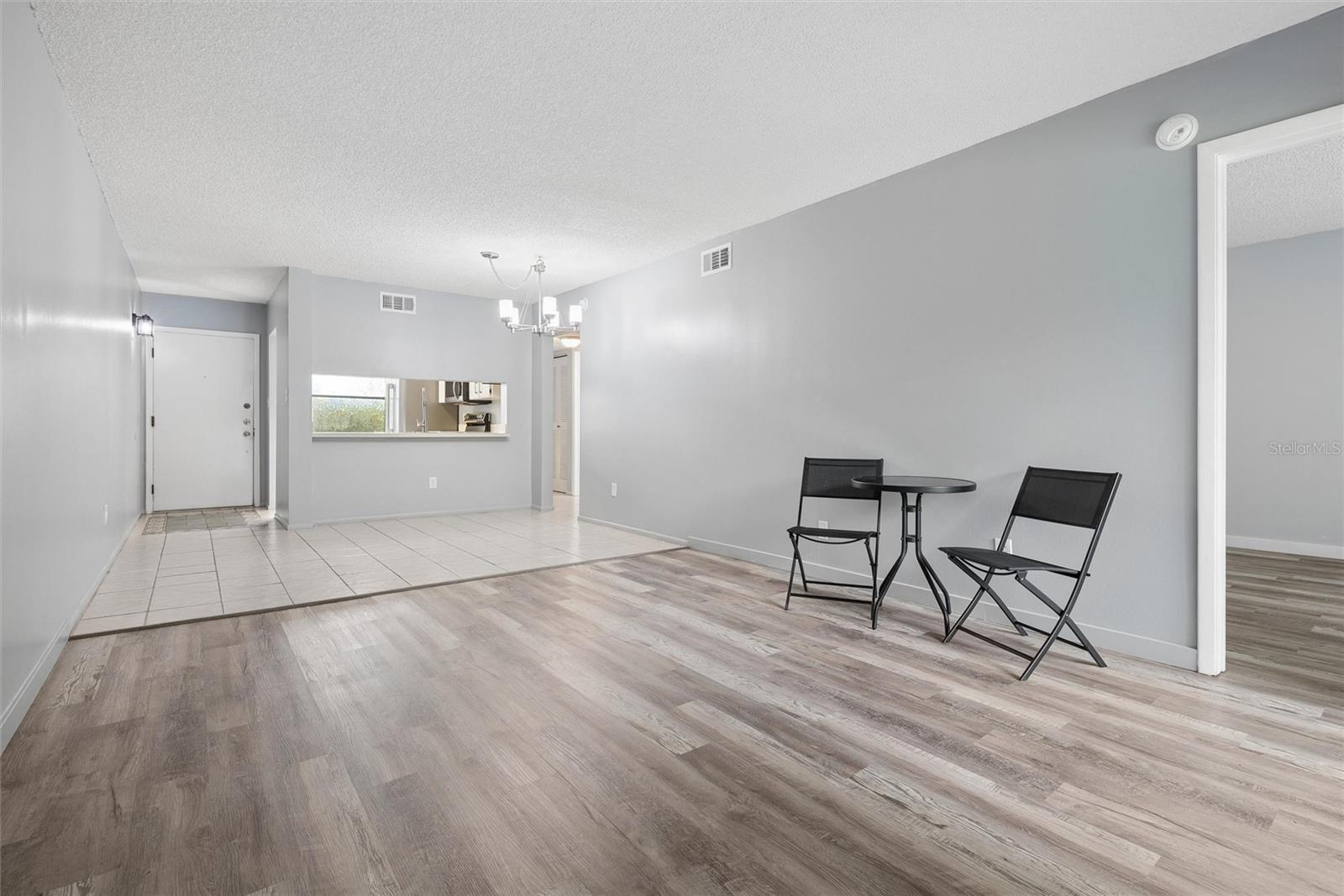 3269 Westridge Blvd #103 Property Photo 2