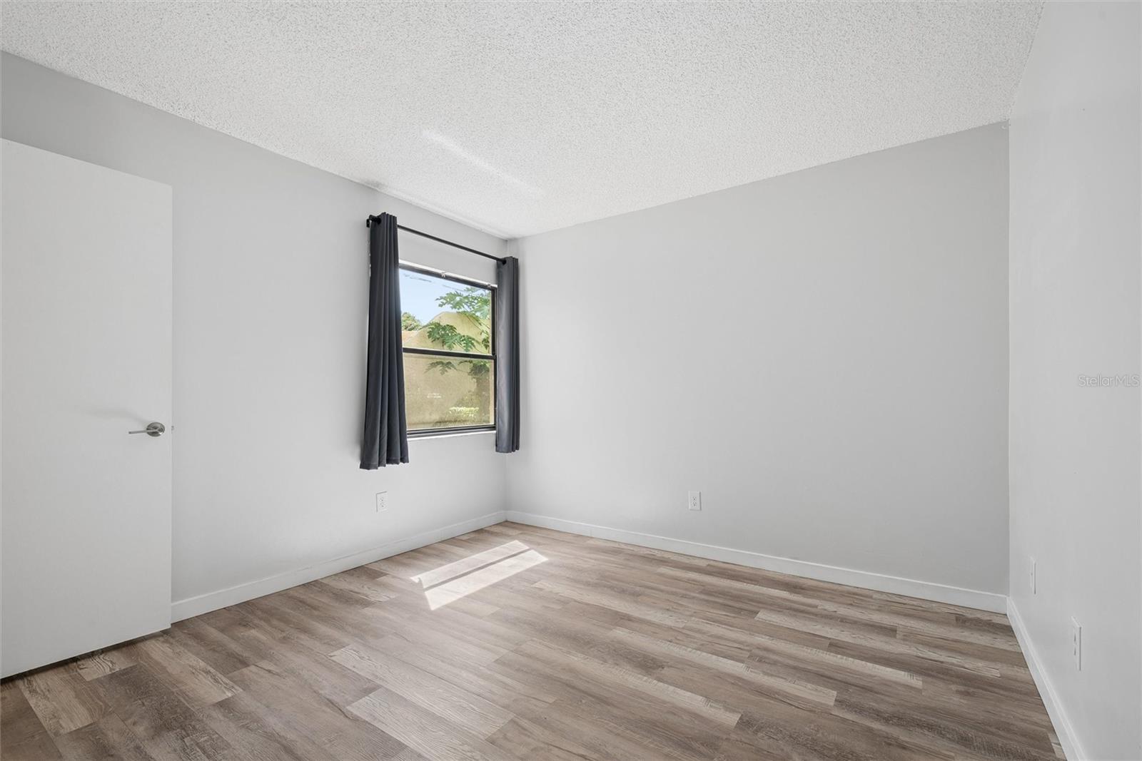 3269 Westridge Blvd #103 Property Photo 12