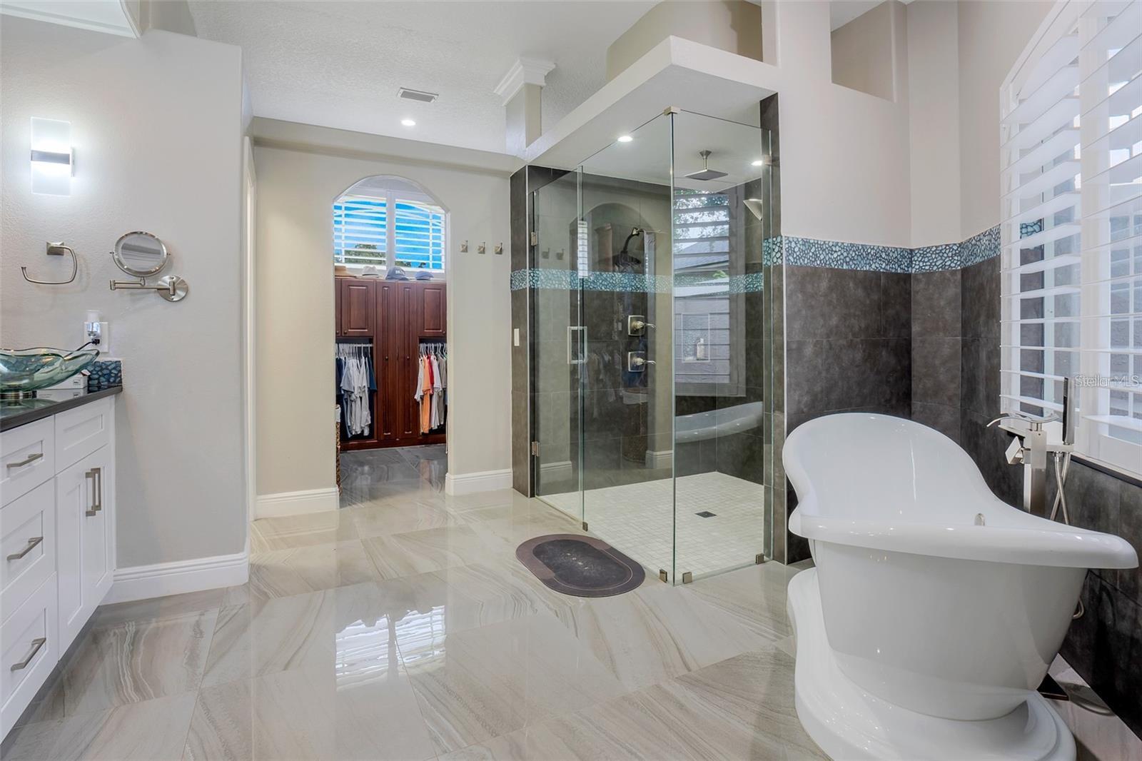 8629 Great Cove Dr Property Photo 15