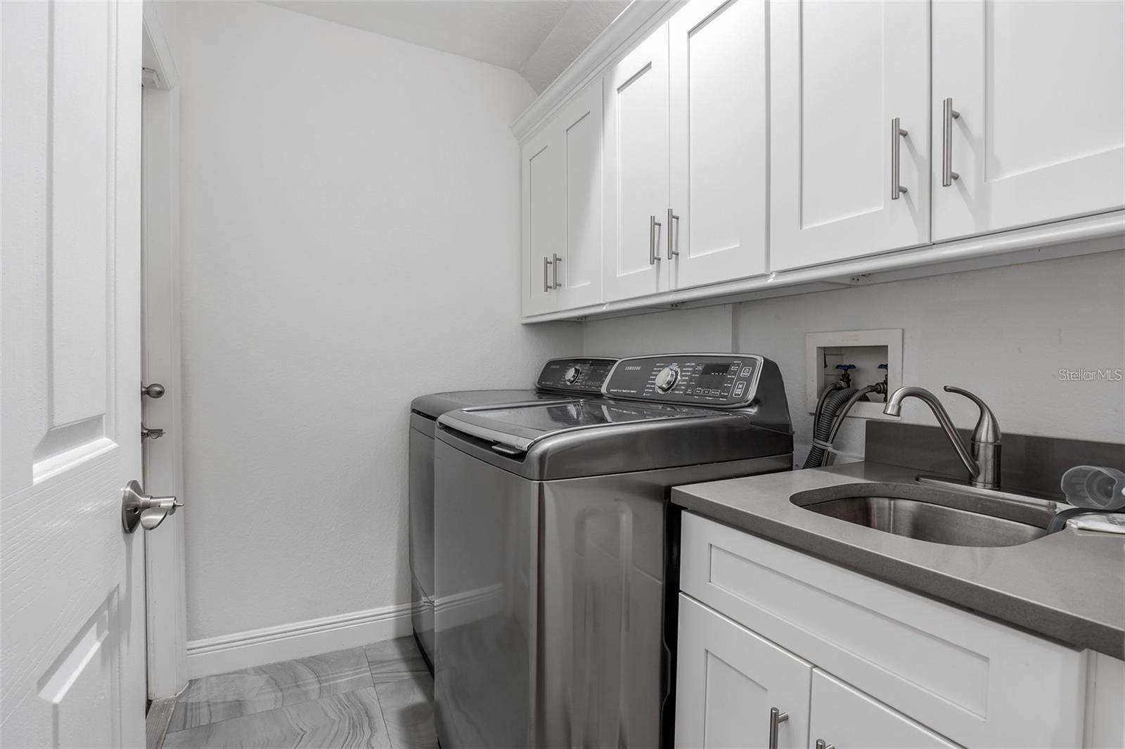 8629 Great Cove Dr Property Photo 21