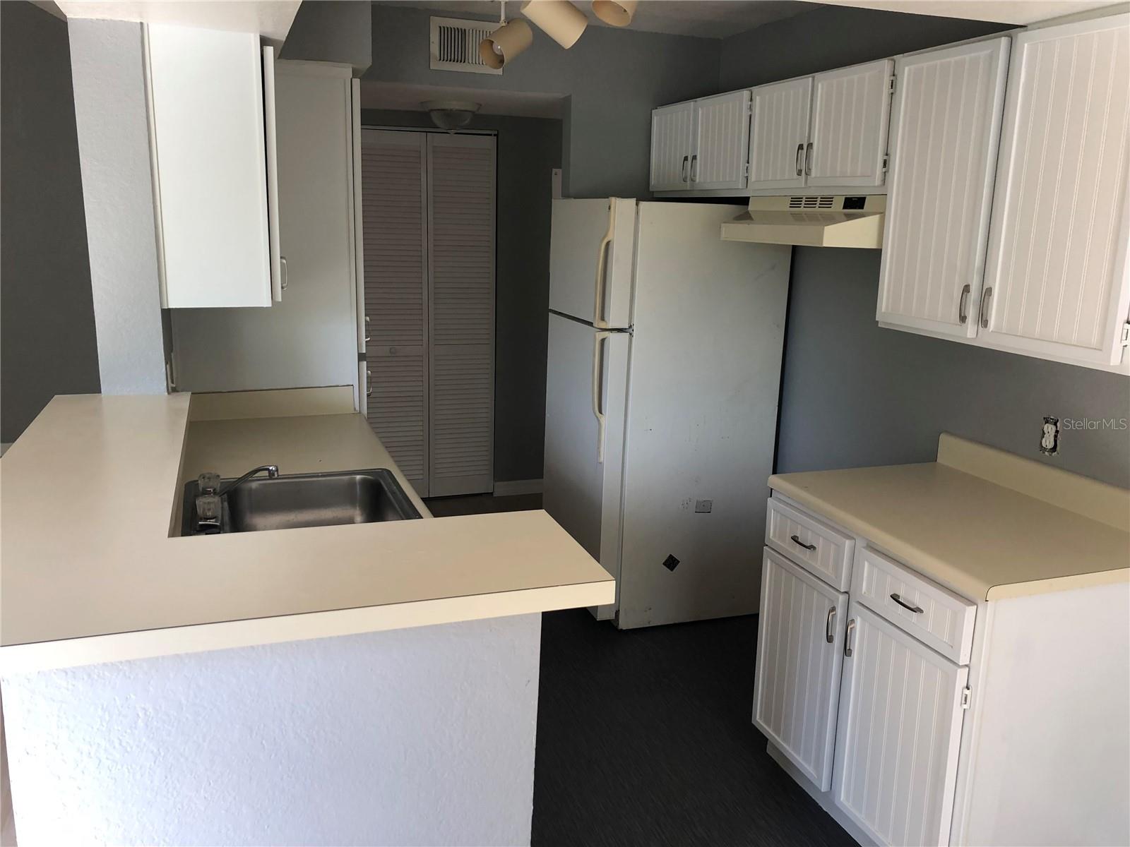 1037 S Hiawassee Rd #2835 Property Photo 10