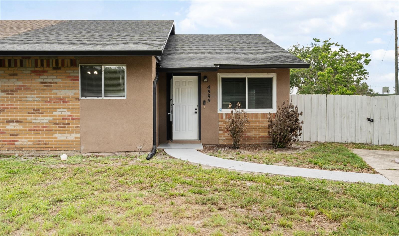 4999 Dover Cir Property Photo 1