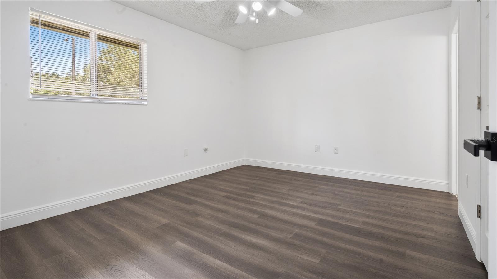 4999 Dover Cir Property Photo 15