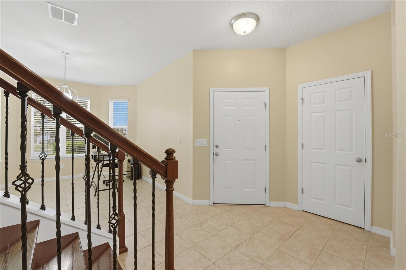 5248 Landmark Dr Property Photo 7