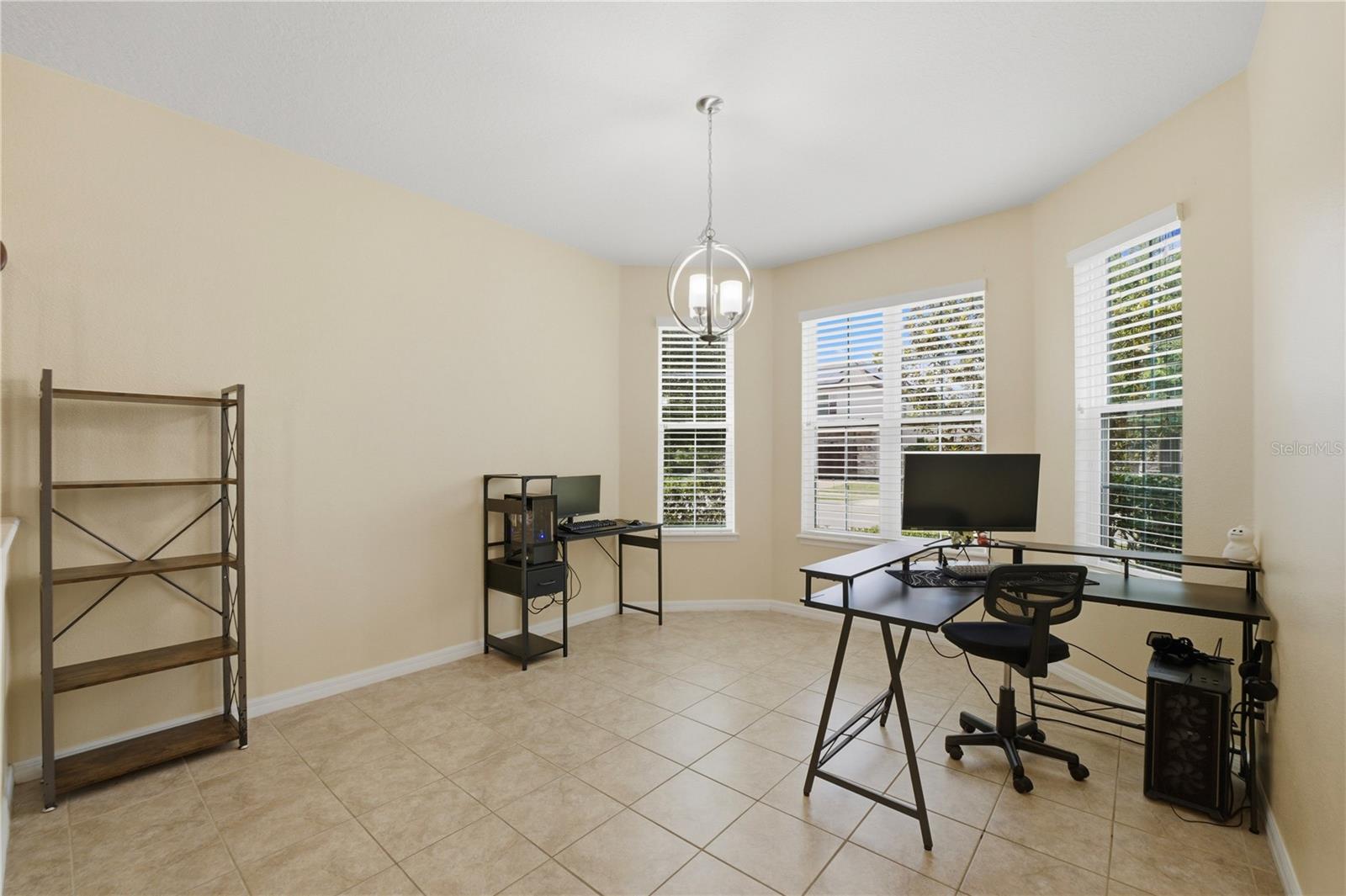5248 Landmark Dr Property Photo 8