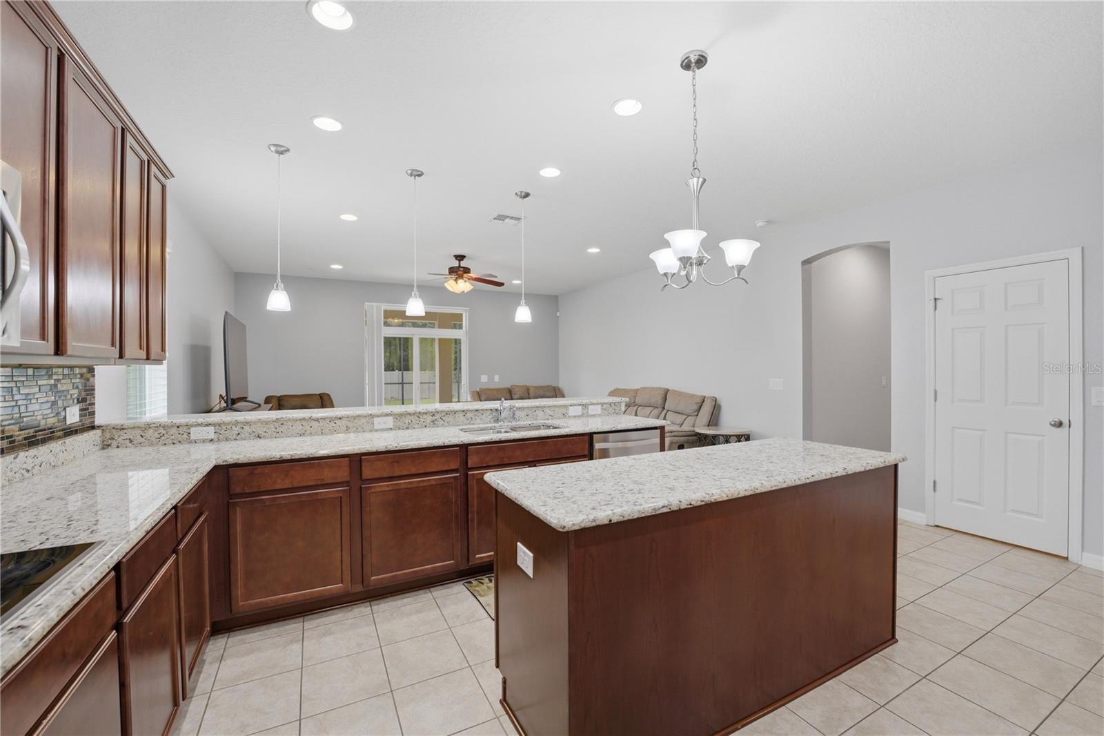 5248 Landmark Dr Property Photo 15
