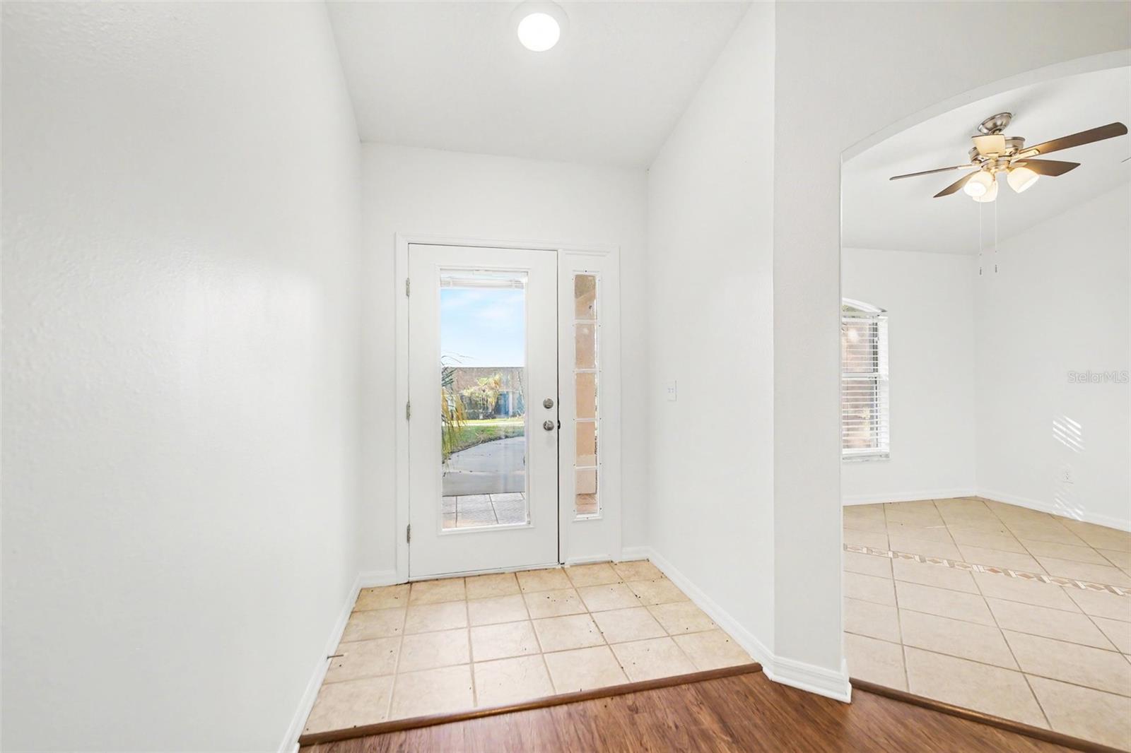 10423 Lake Hasson Cir Property Photo 2