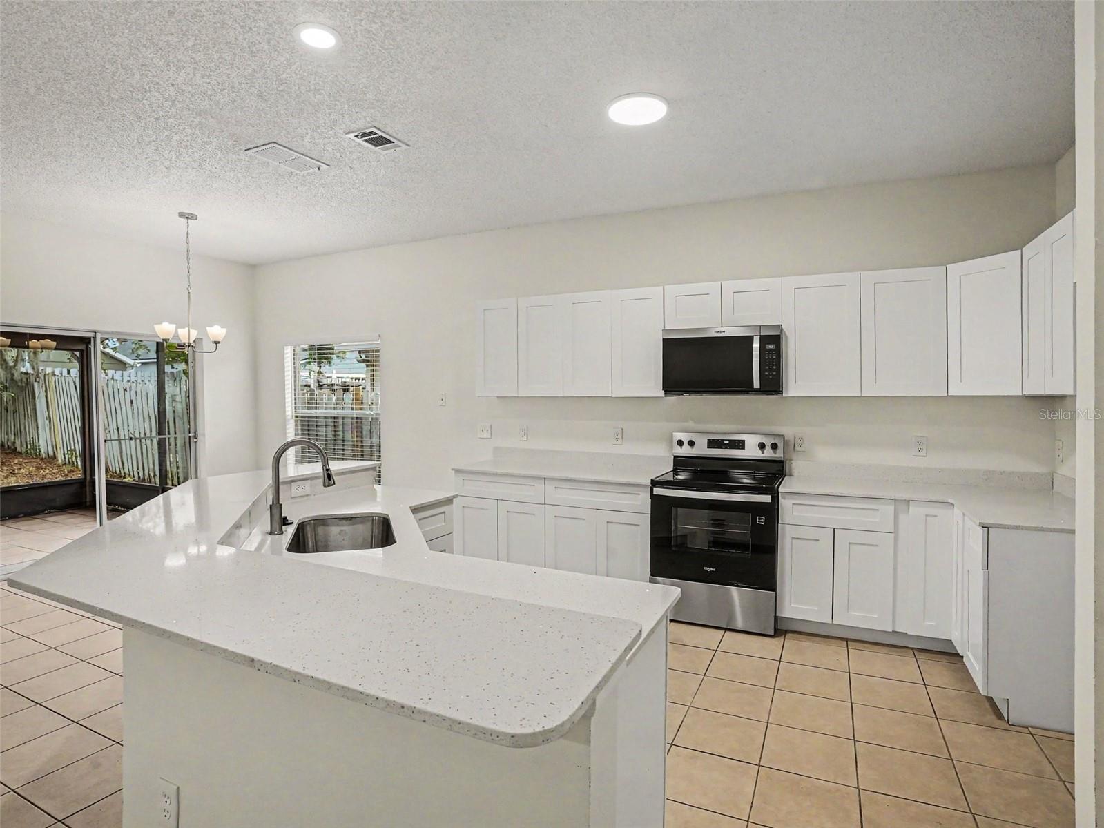 8857 Palisades Beach Ave Property Photo 12