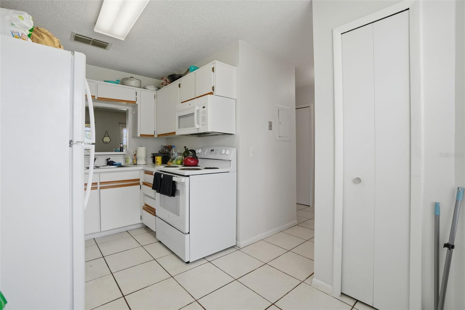 2025 Waterleaf St Property Photo 14