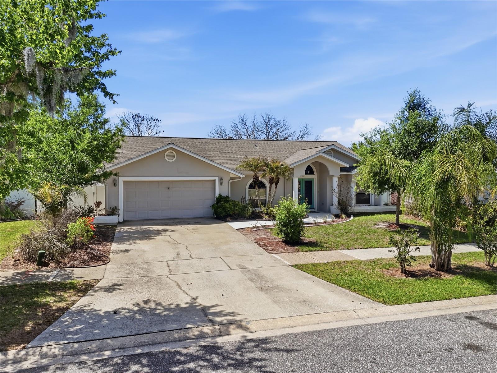 112 AUGUSTA CIR Property Photo 1