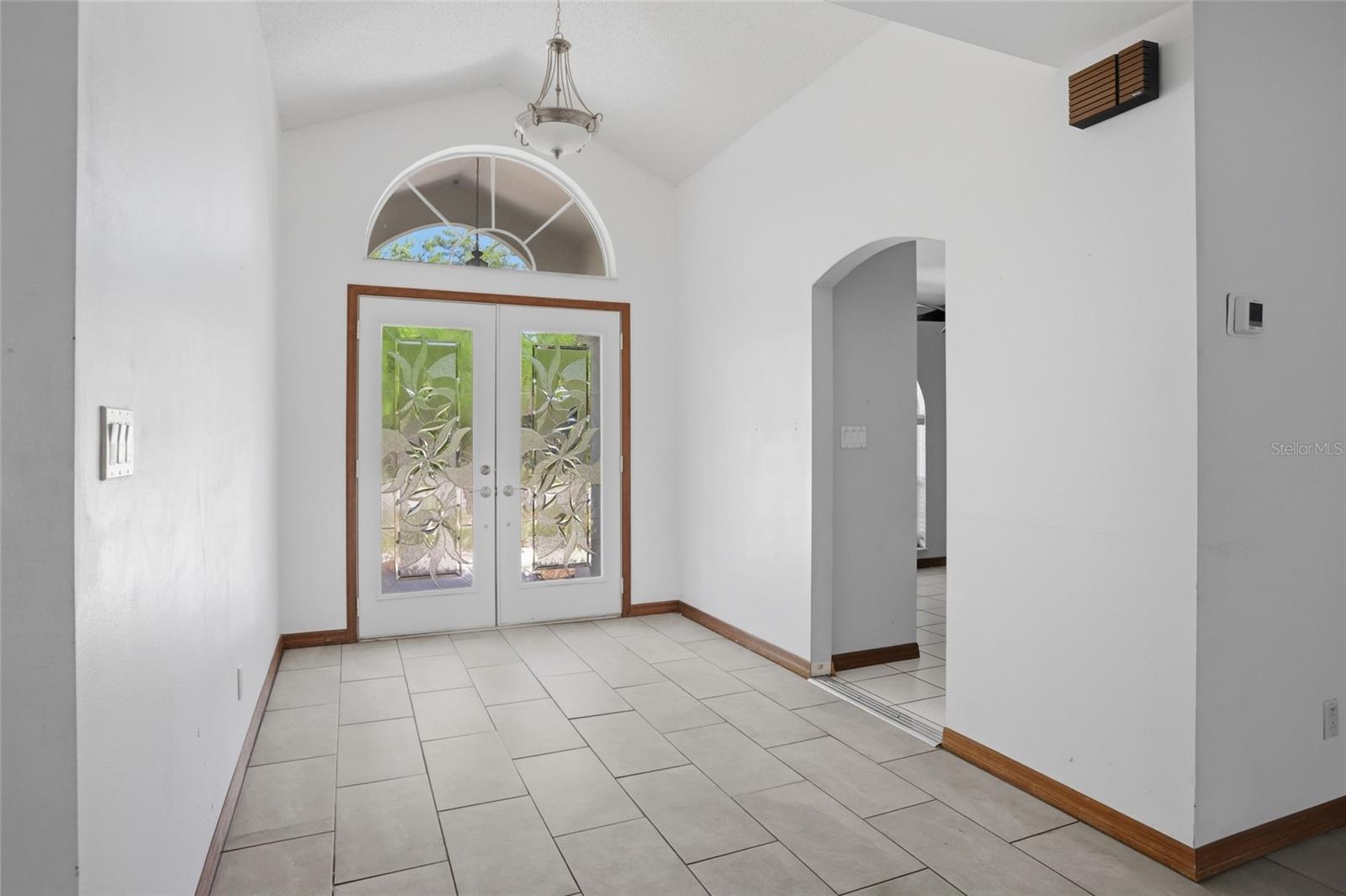 112 Augusta Cir Property Photo 2