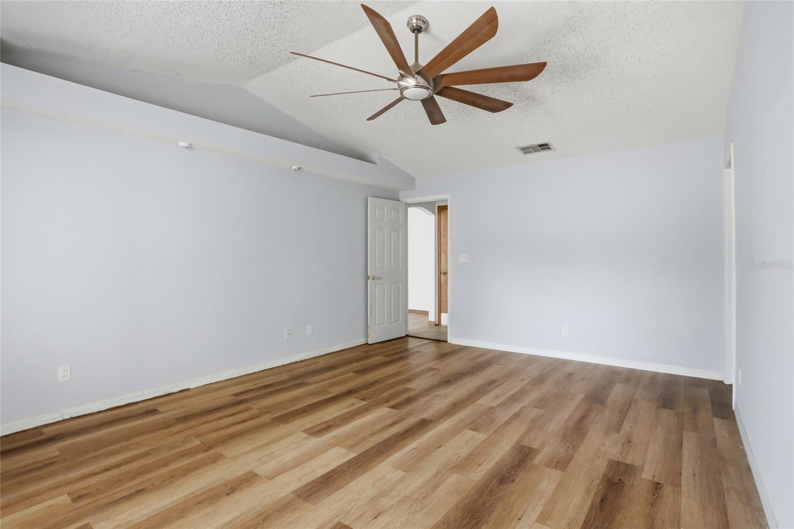 112 Augusta Cir Property Photo 12