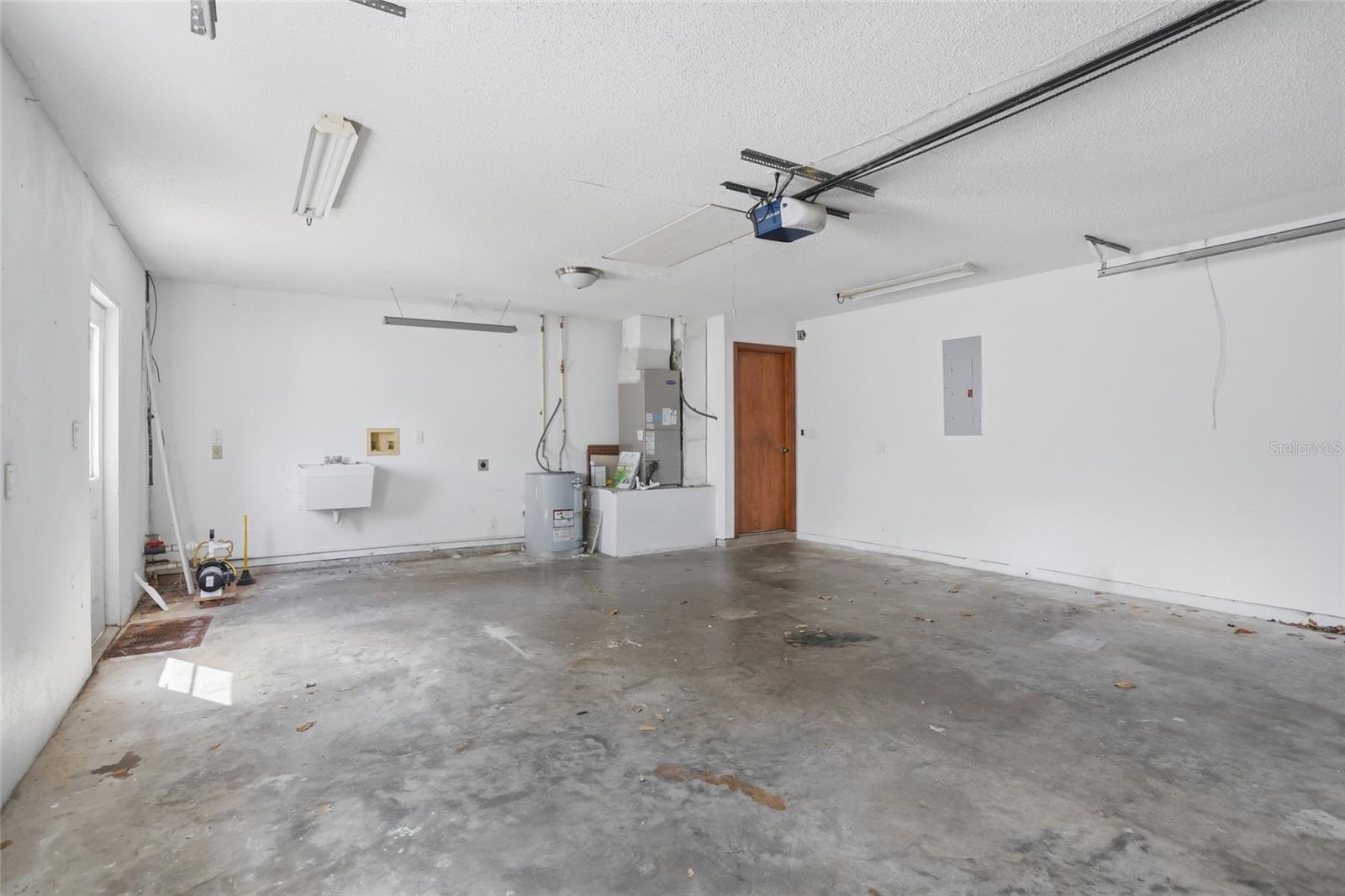 112 Augusta Cir Property Photo 29