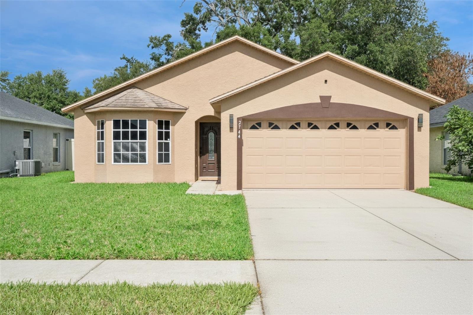2744 PALM ISLE WAY Property Photo 1