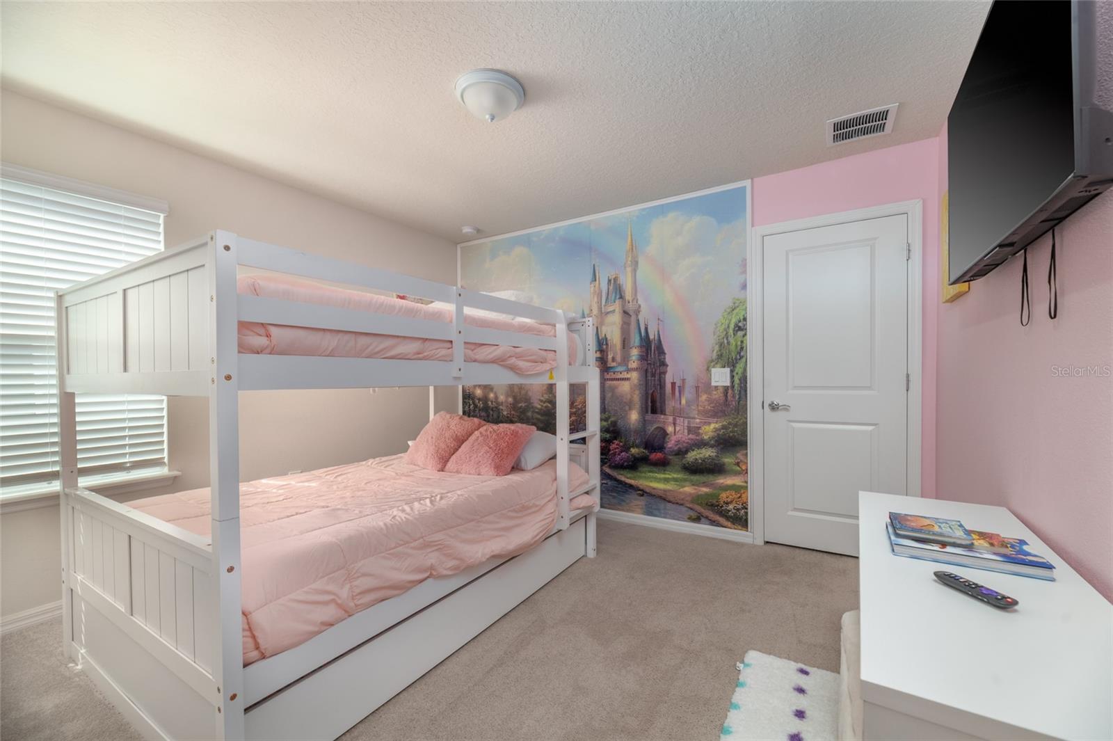 3217 Lilac Way Property Photo 18