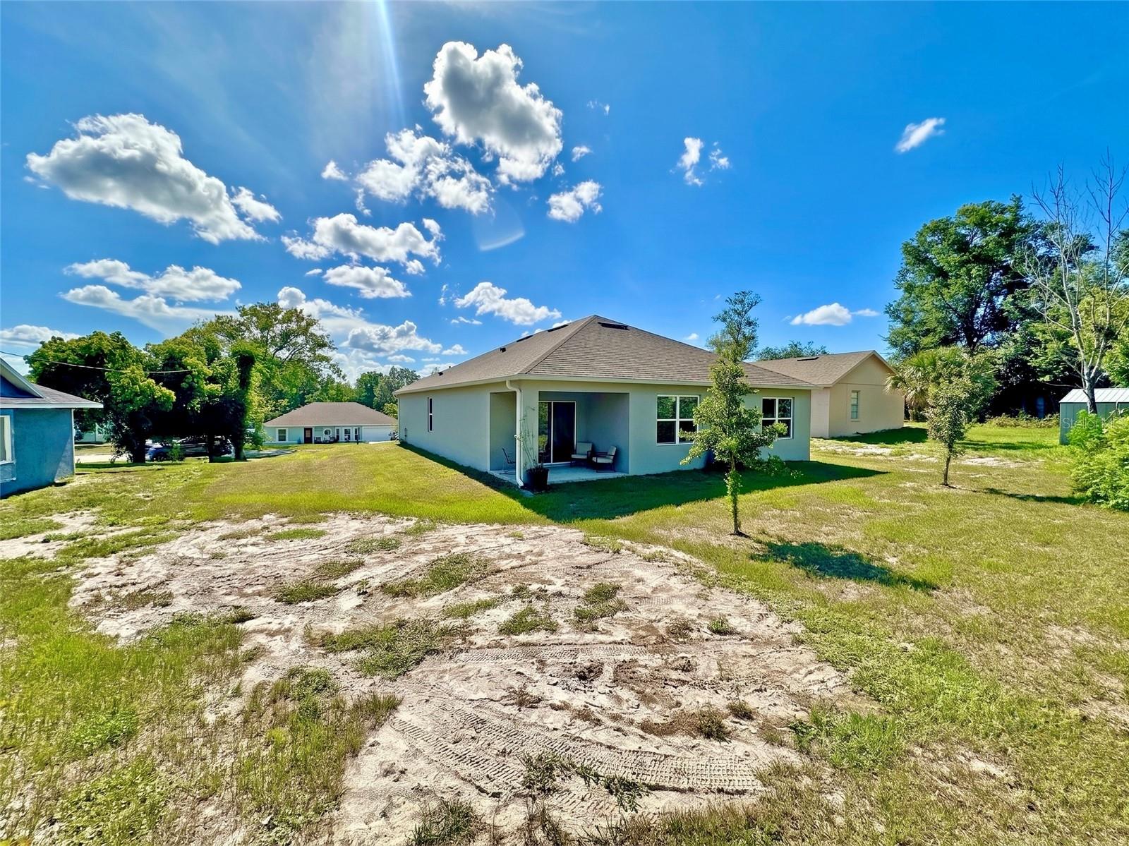 2033 E Gloria Dr Property Photo 18