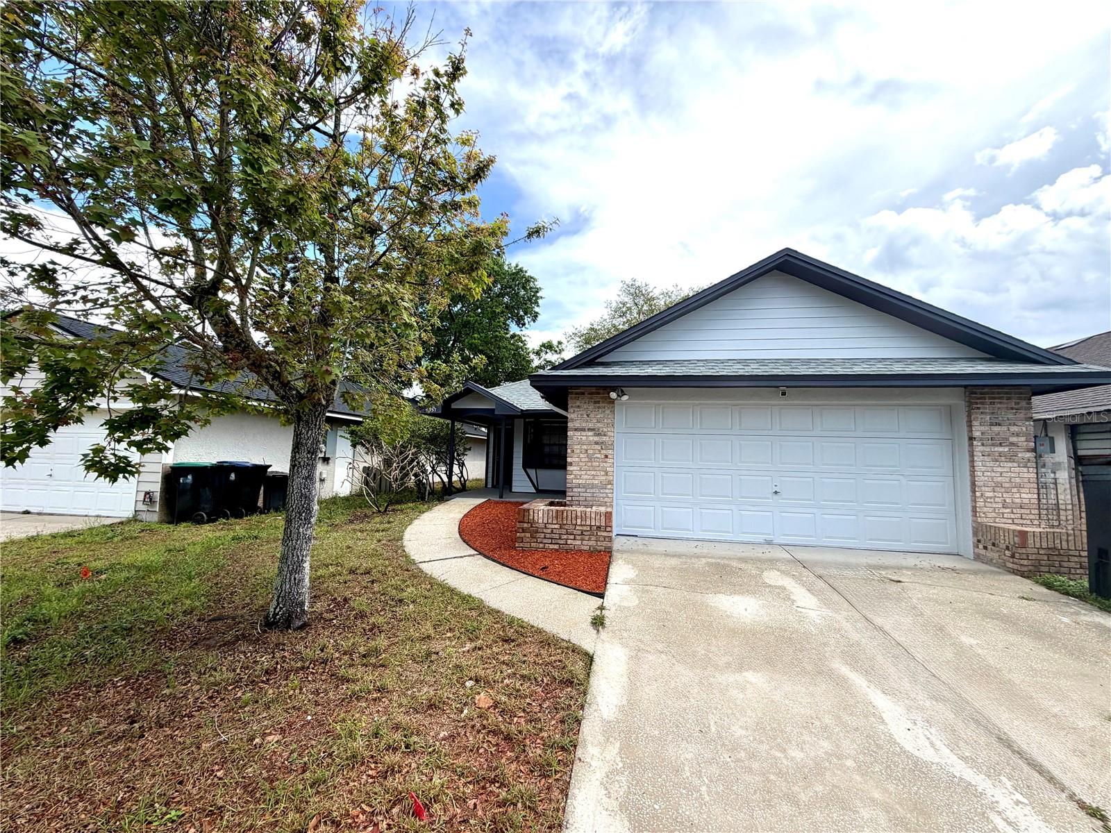 4351 Sandhurst Dr Property Photo 1