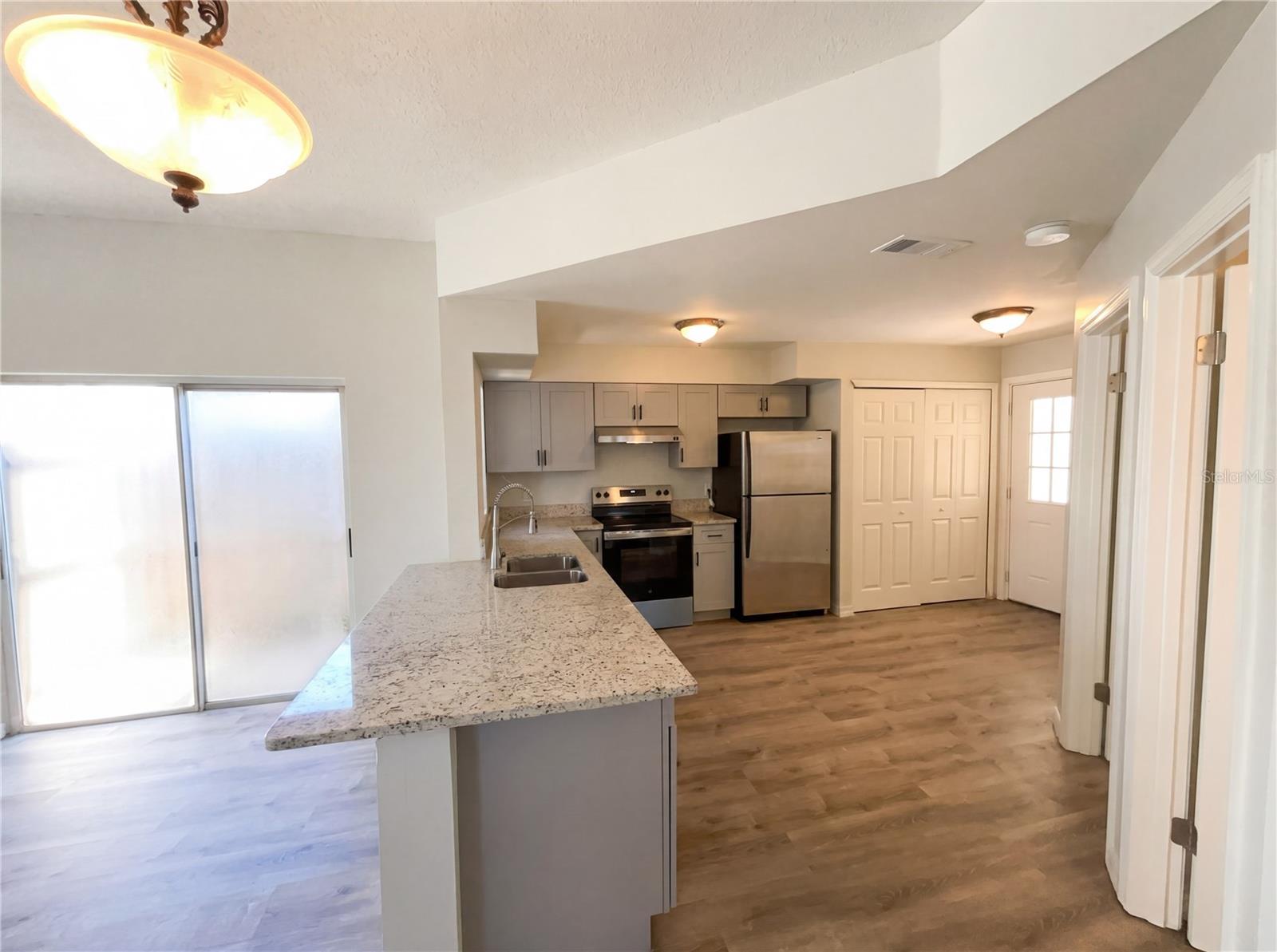 780 Olympic Cir #i3 Property Photo 2