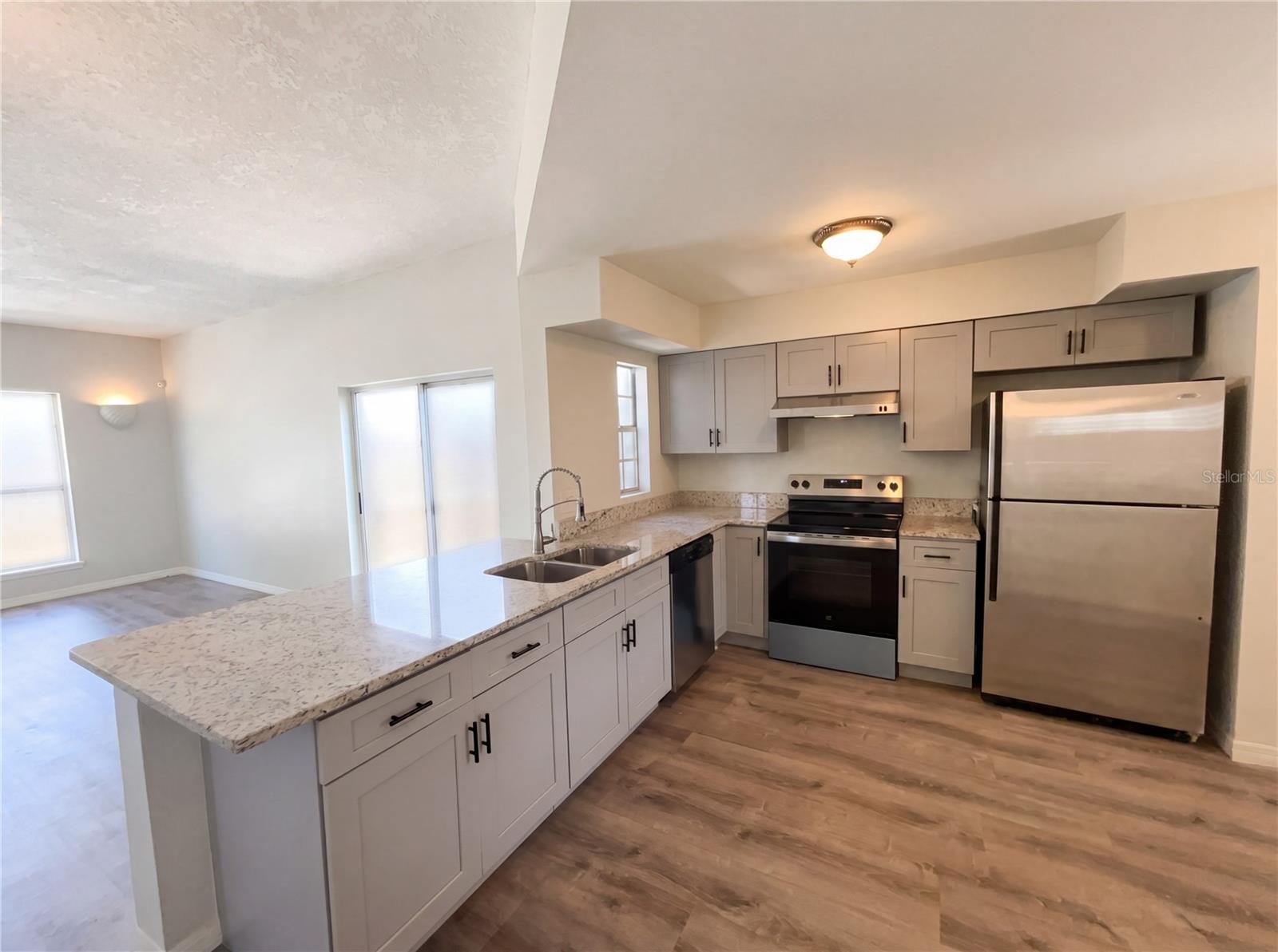 780 Olympic Cir #i3 Property Photo 9