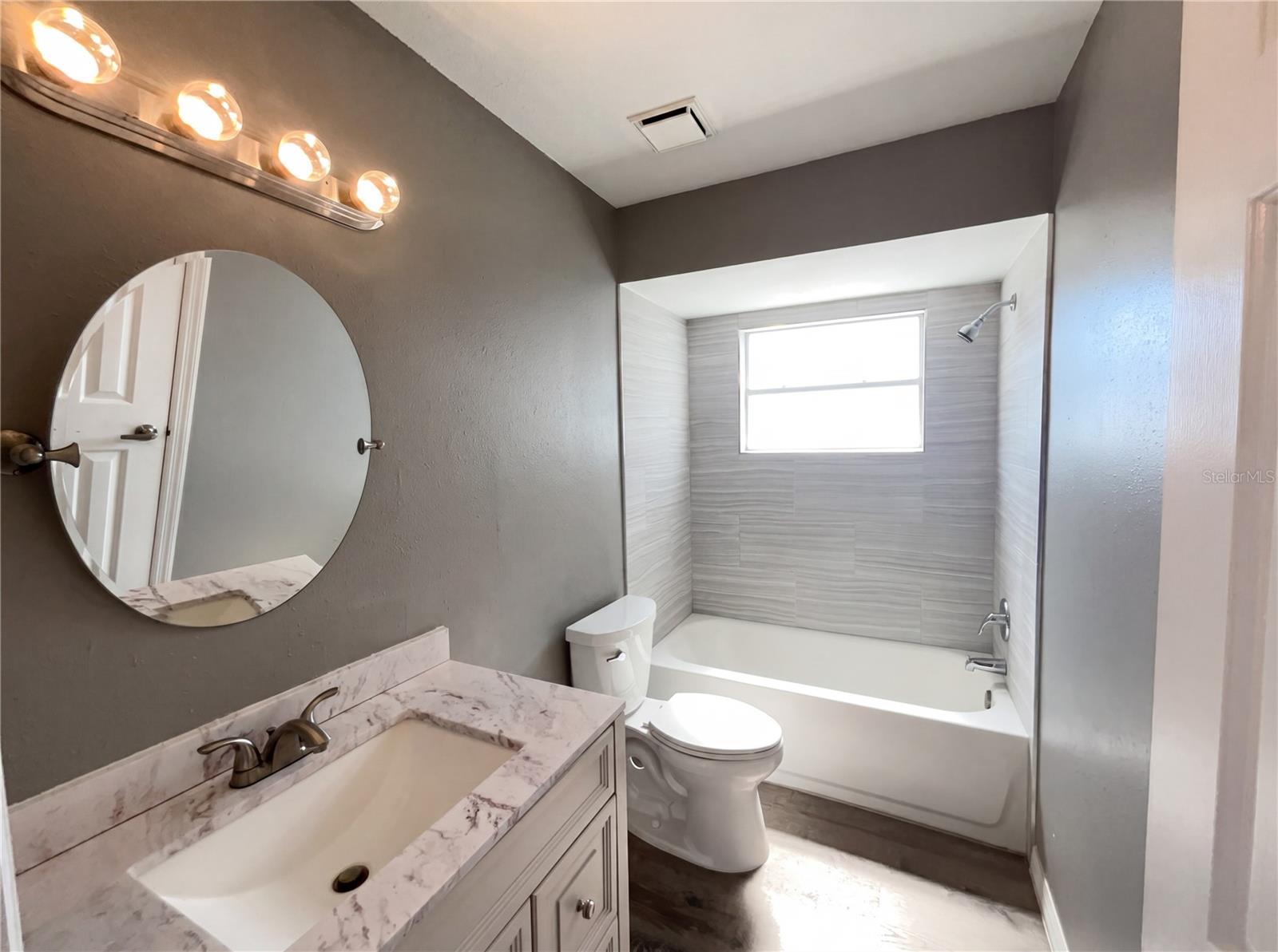 780 Olympic Cir #i3 Property Photo 13