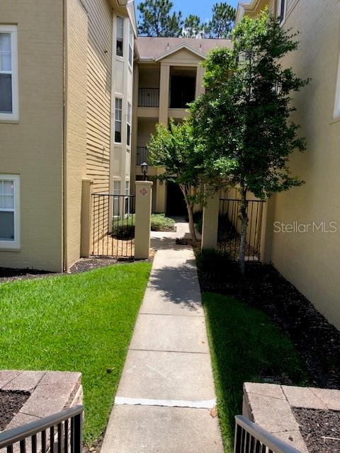 413 Summit Ridge Pl #305 Property Photo 1