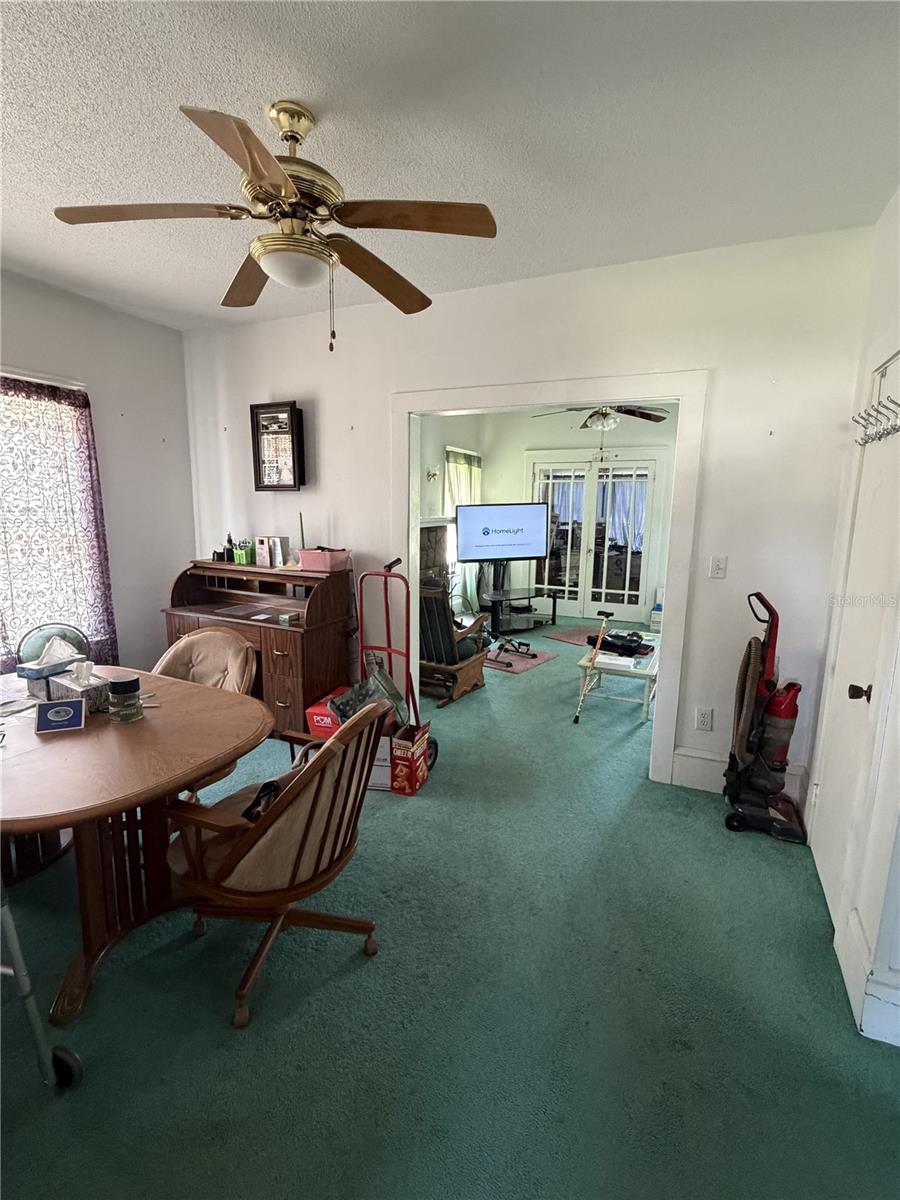 600 5th Ave Property Photo 4