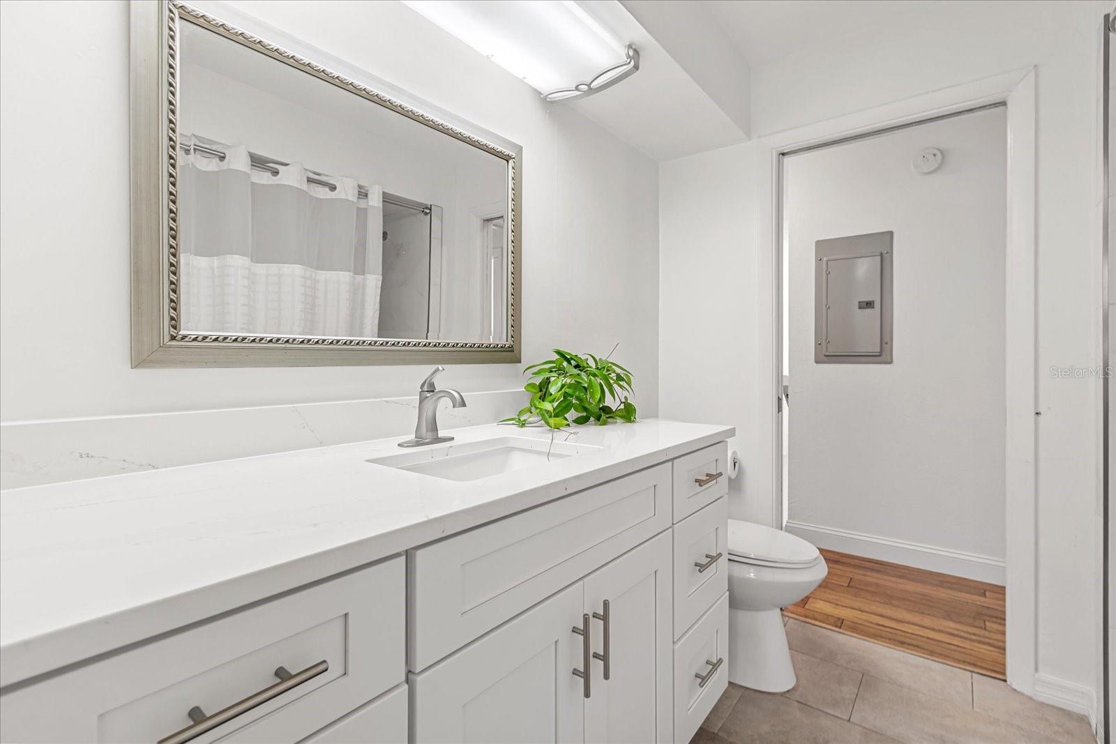 2418 Euston Rd Property Photo 19