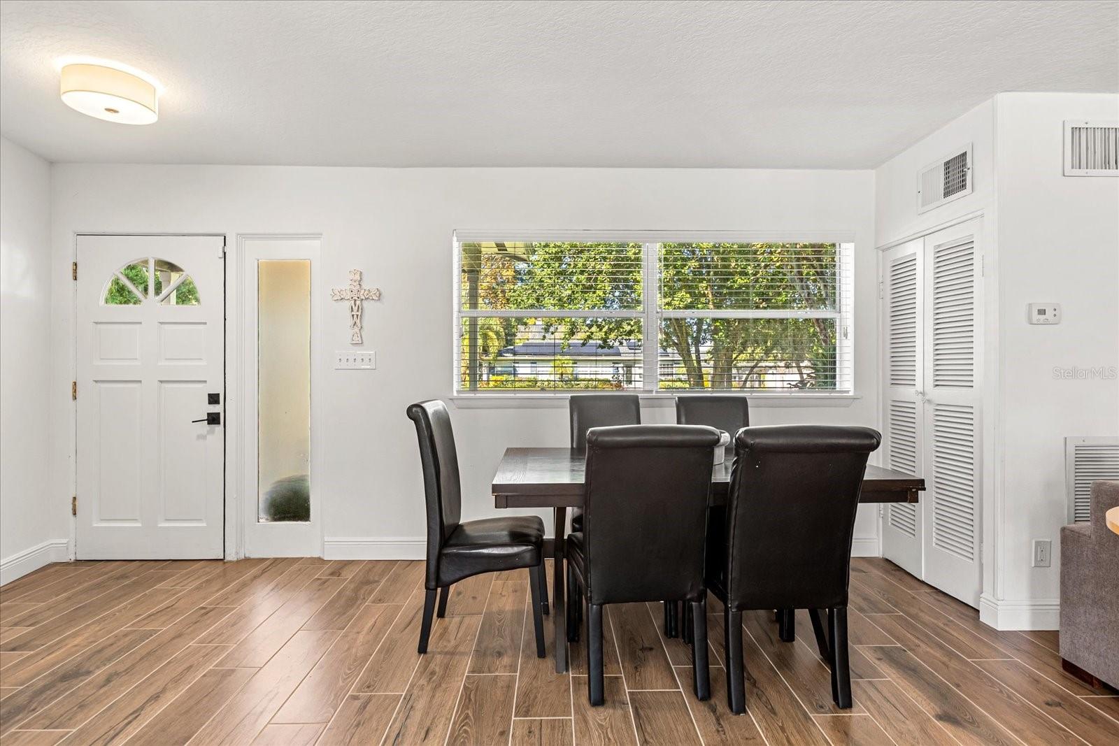 2418 Euston Rd Property Photo 24