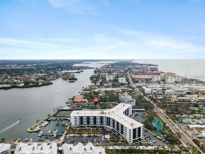O6409341 Property Photo 25