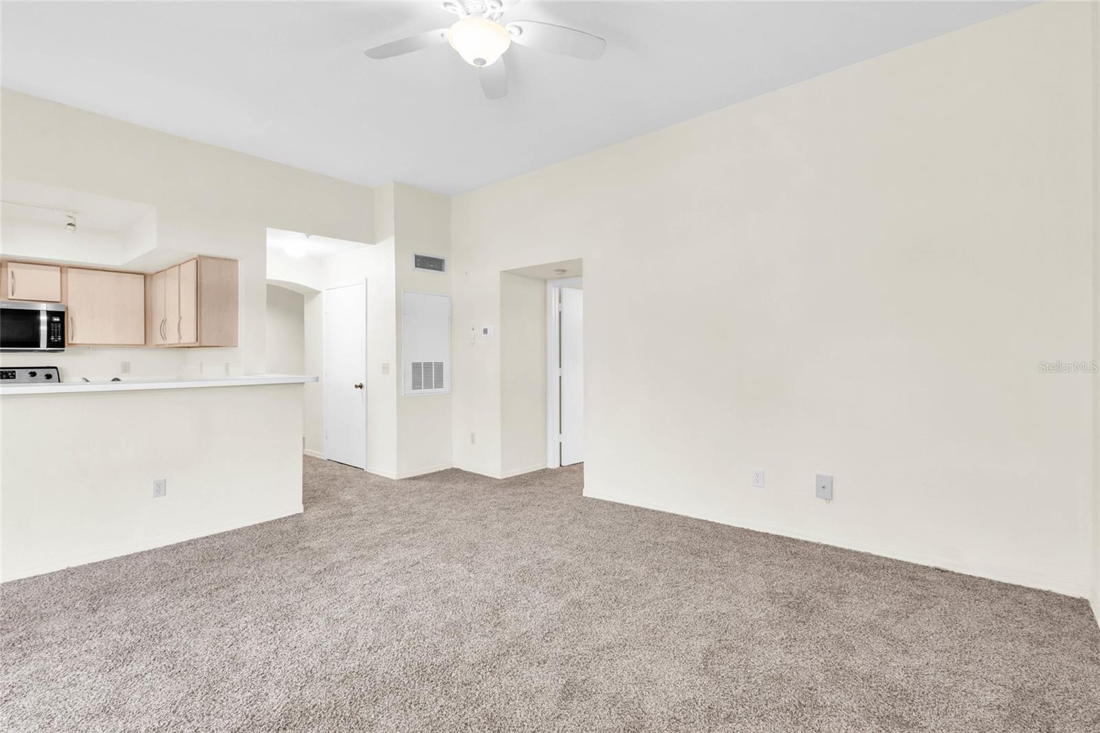 7280 Westpointe Blvd #831 Property Photo 4