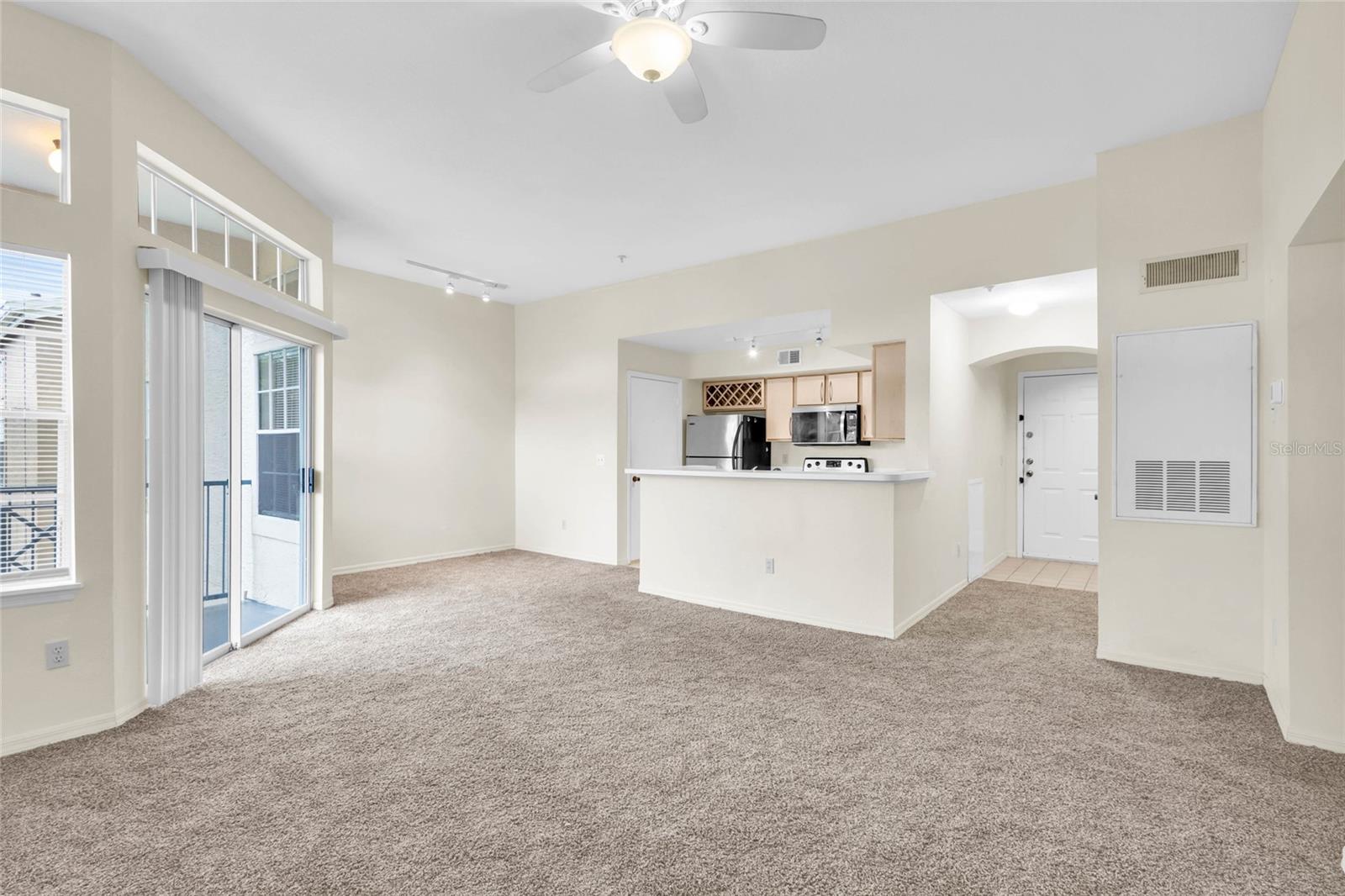 7280 Westpointe Blvd #831 Property Photo 6