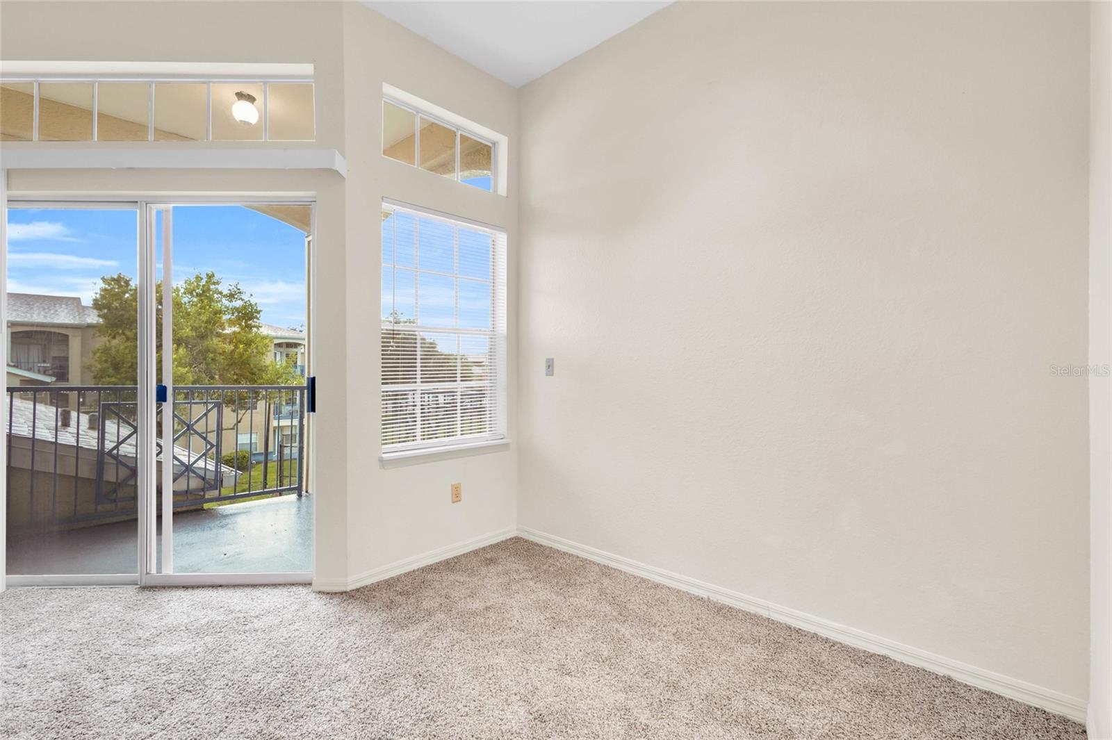 7280 Westpointe Blvd #831 Property Photo 7