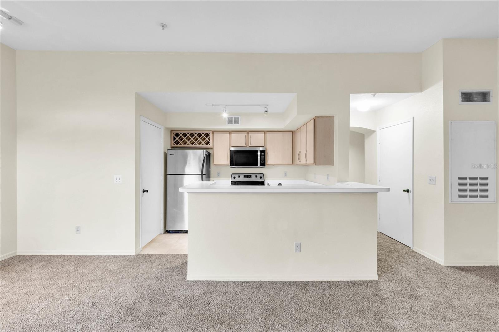 7280 Westpointe Blvd #831 Property Photo 9