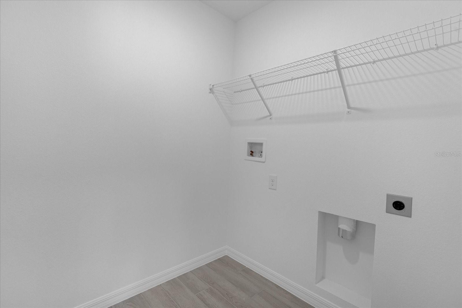 2306 Lancashire St Property Photo 17