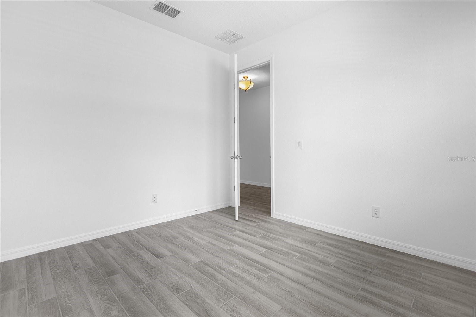 2306 Lancashire St Property Photo 28