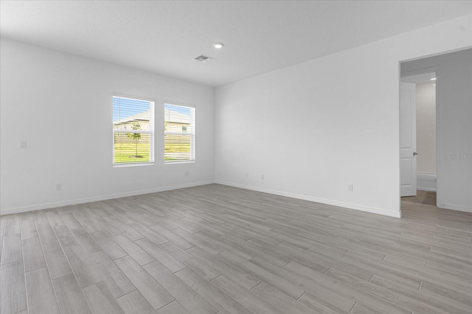 2306 Lancashire St Property Photo 36
