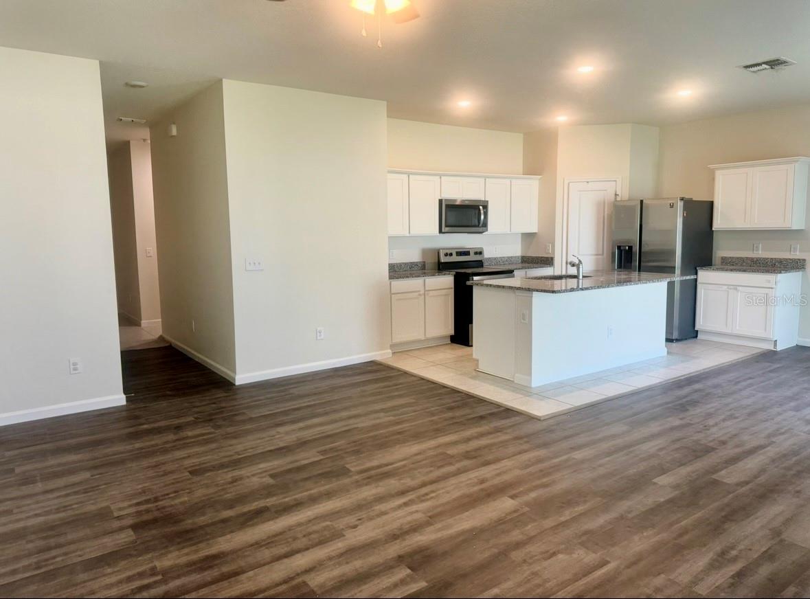 2257 Litchfield Loop Property Photo 2