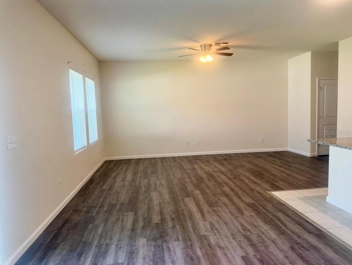2257 Litchfield Loop Property Photo 5