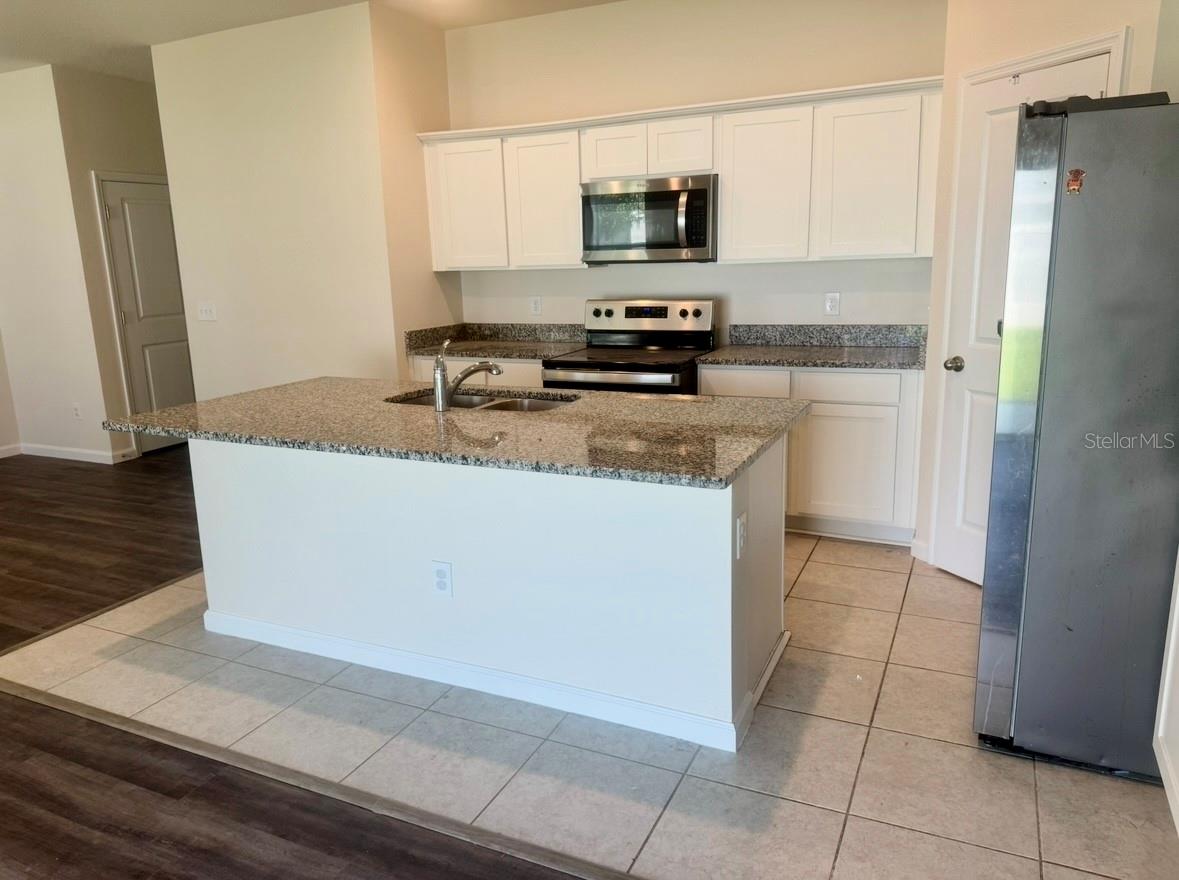 2257 Litchfield Loop Property Photo 6