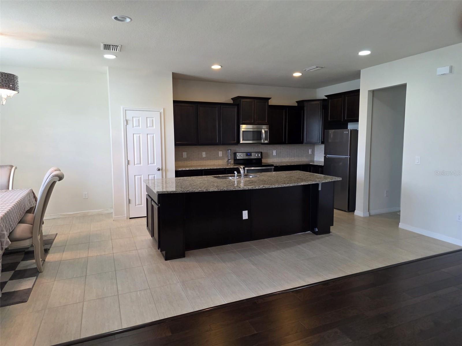 6022 Sweet Birch Dr Property Photo 9