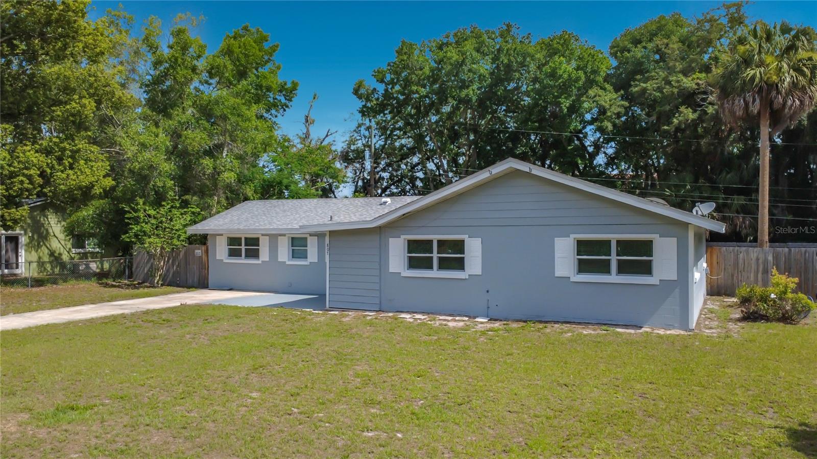 807 Cherokee Cir Property Photo 3