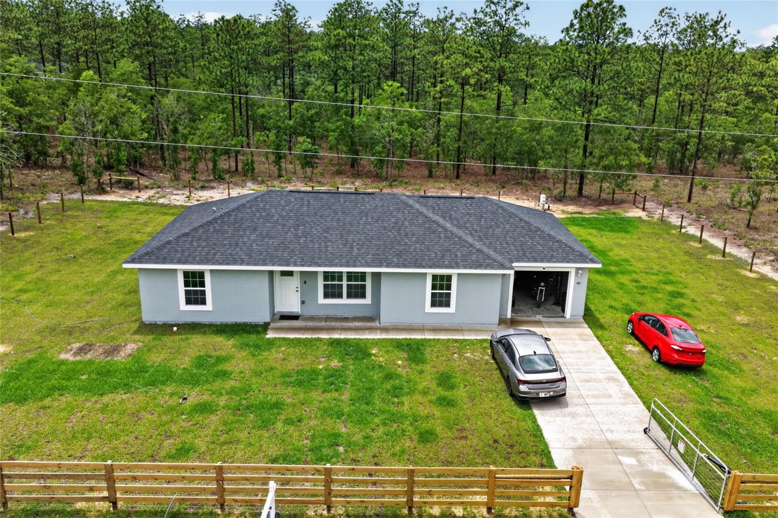 452 Nw Crocus Ln Property Photo 20