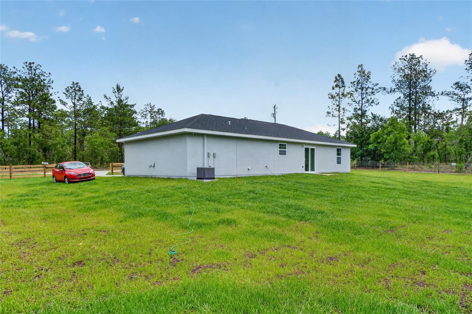 452 Nw Crocus Ln Property Photo 26