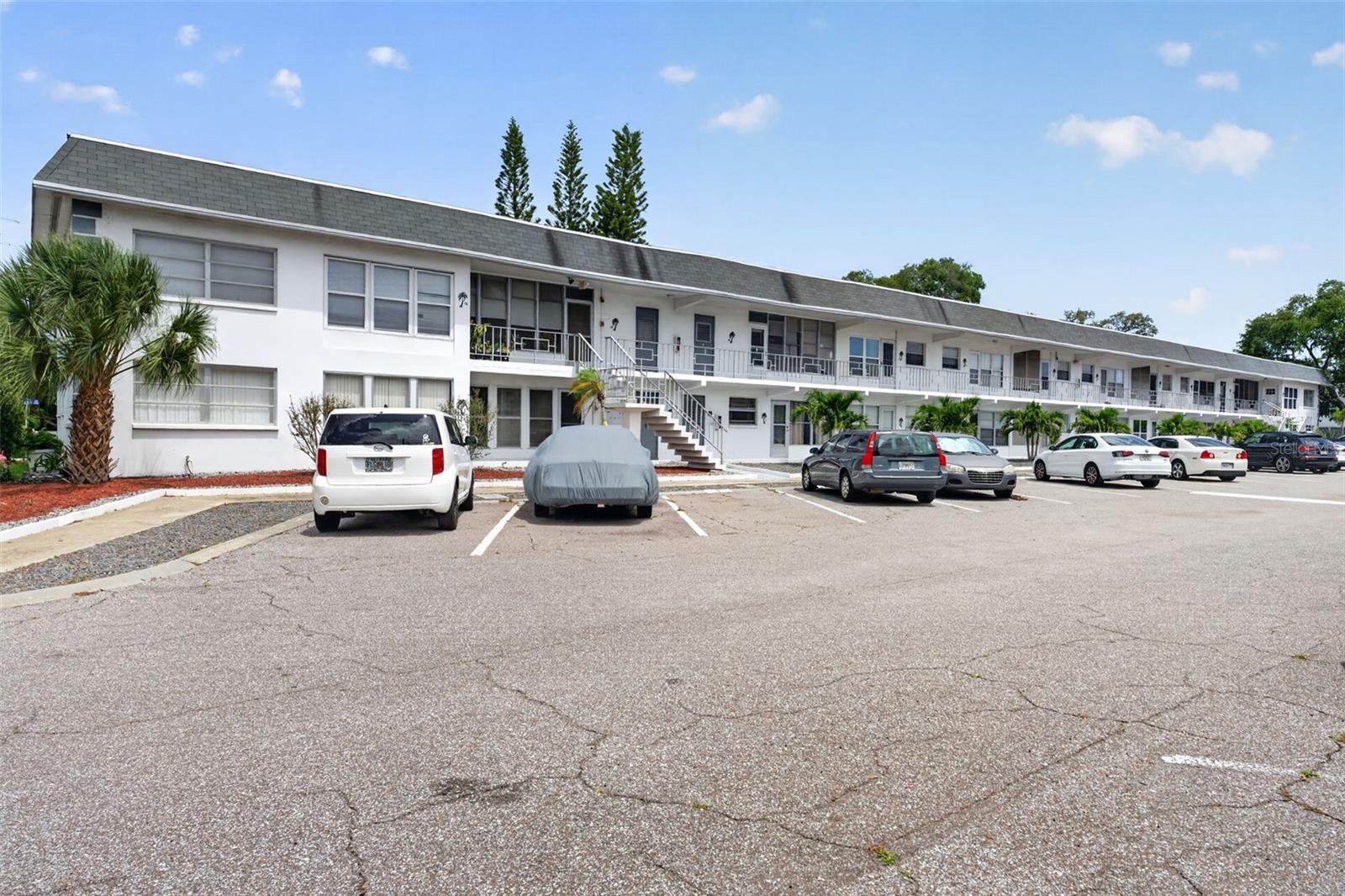 1221 DREW ST #A5 Property Photo 1