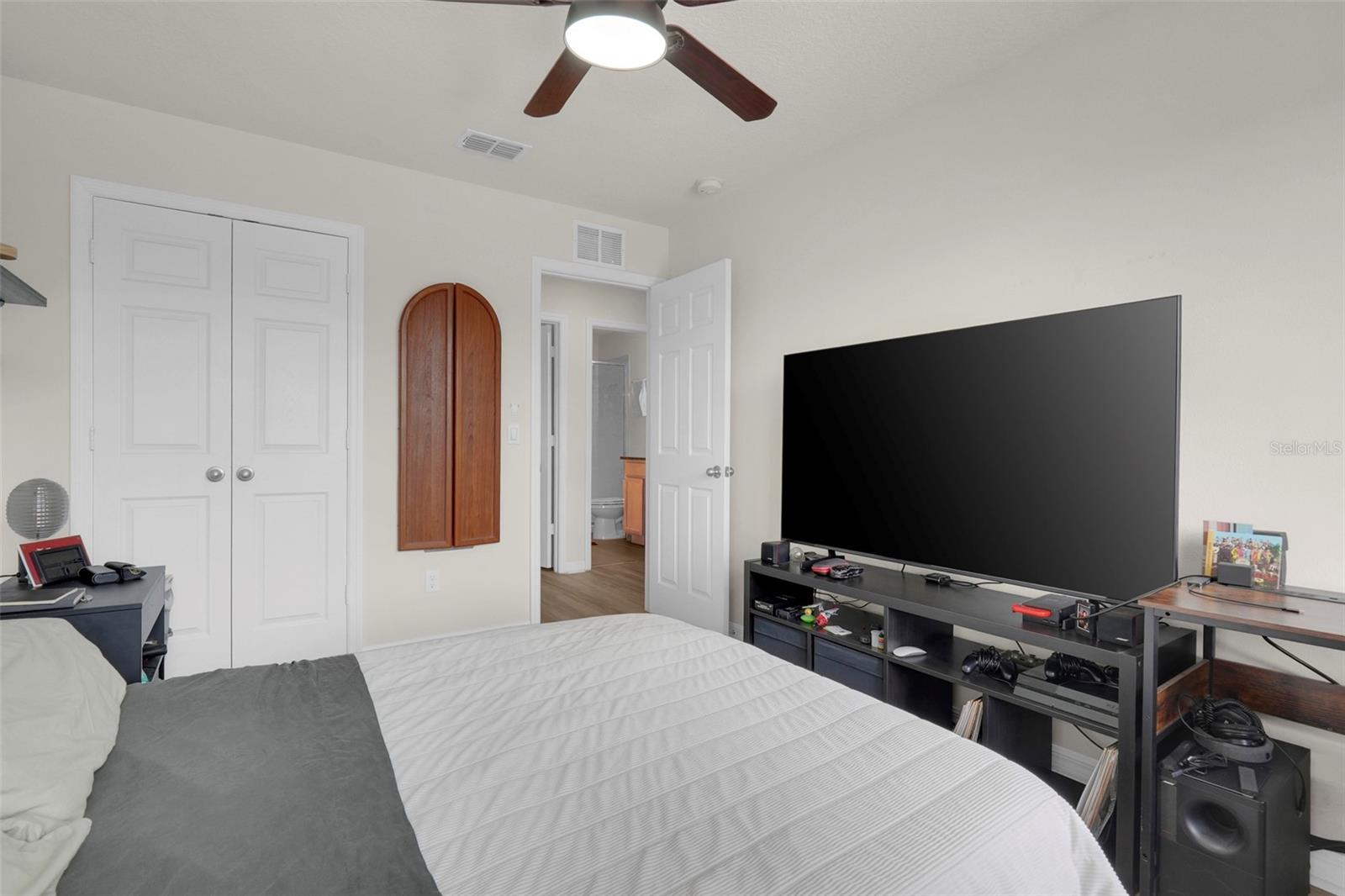 2948 Crest Dr Property Photo 21