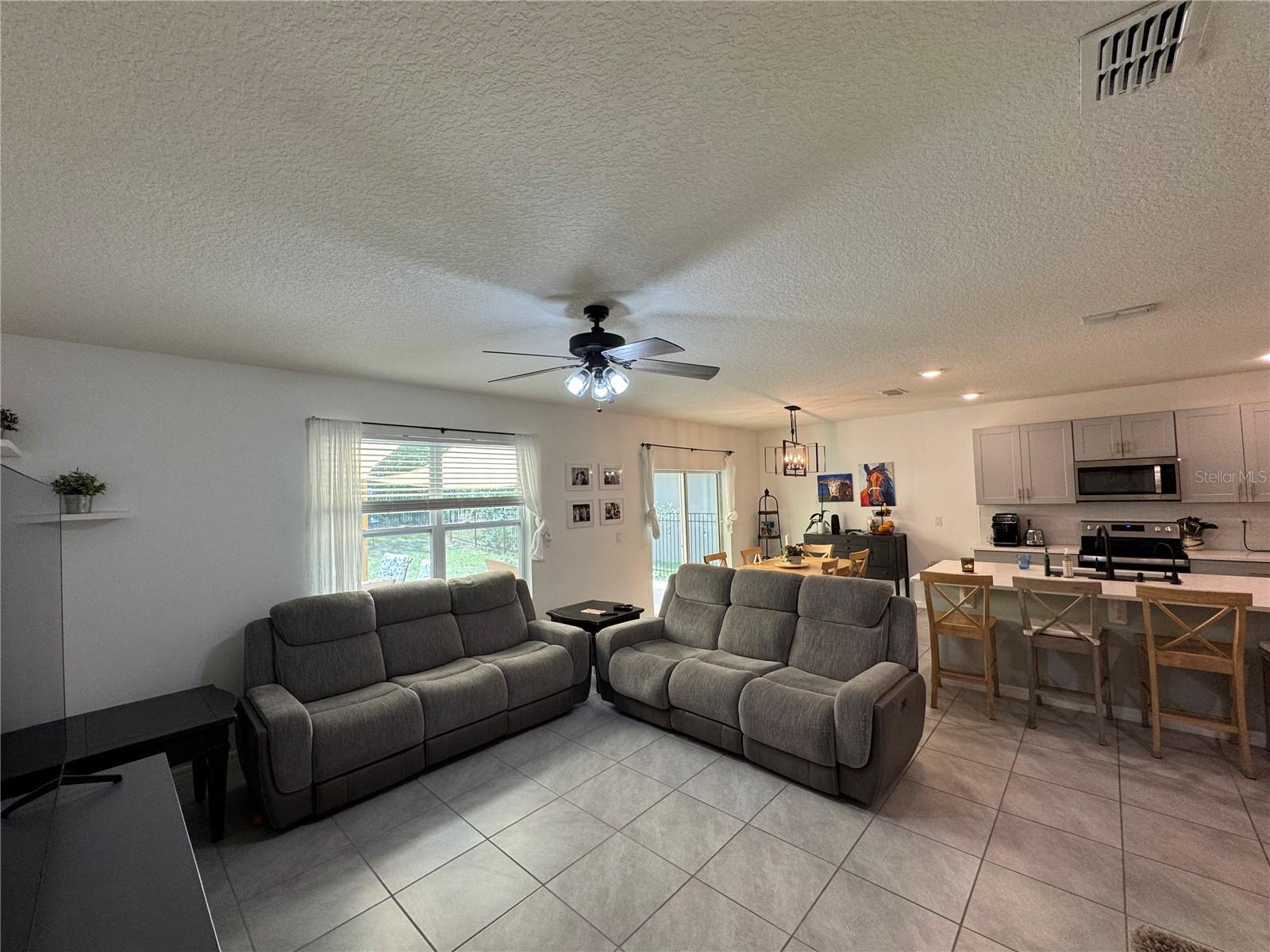 325 Charles Dr Property Photo 18