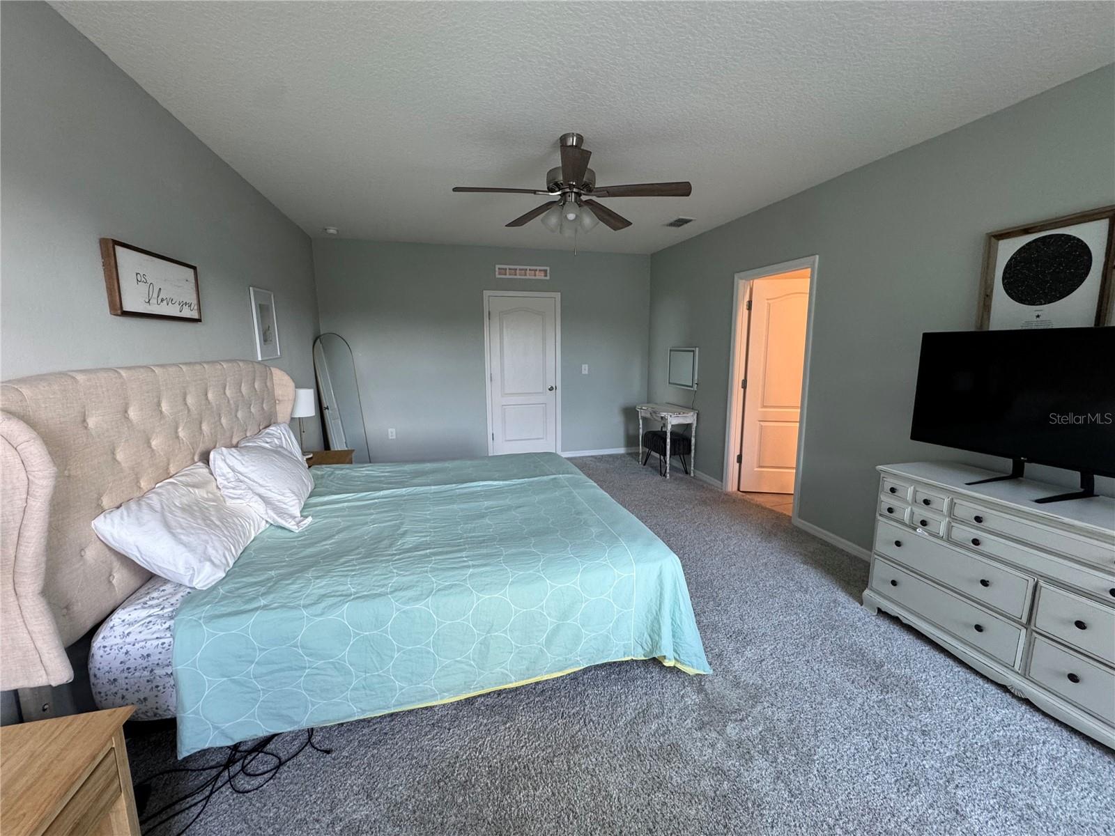325 Charles Dr Property Photo 24