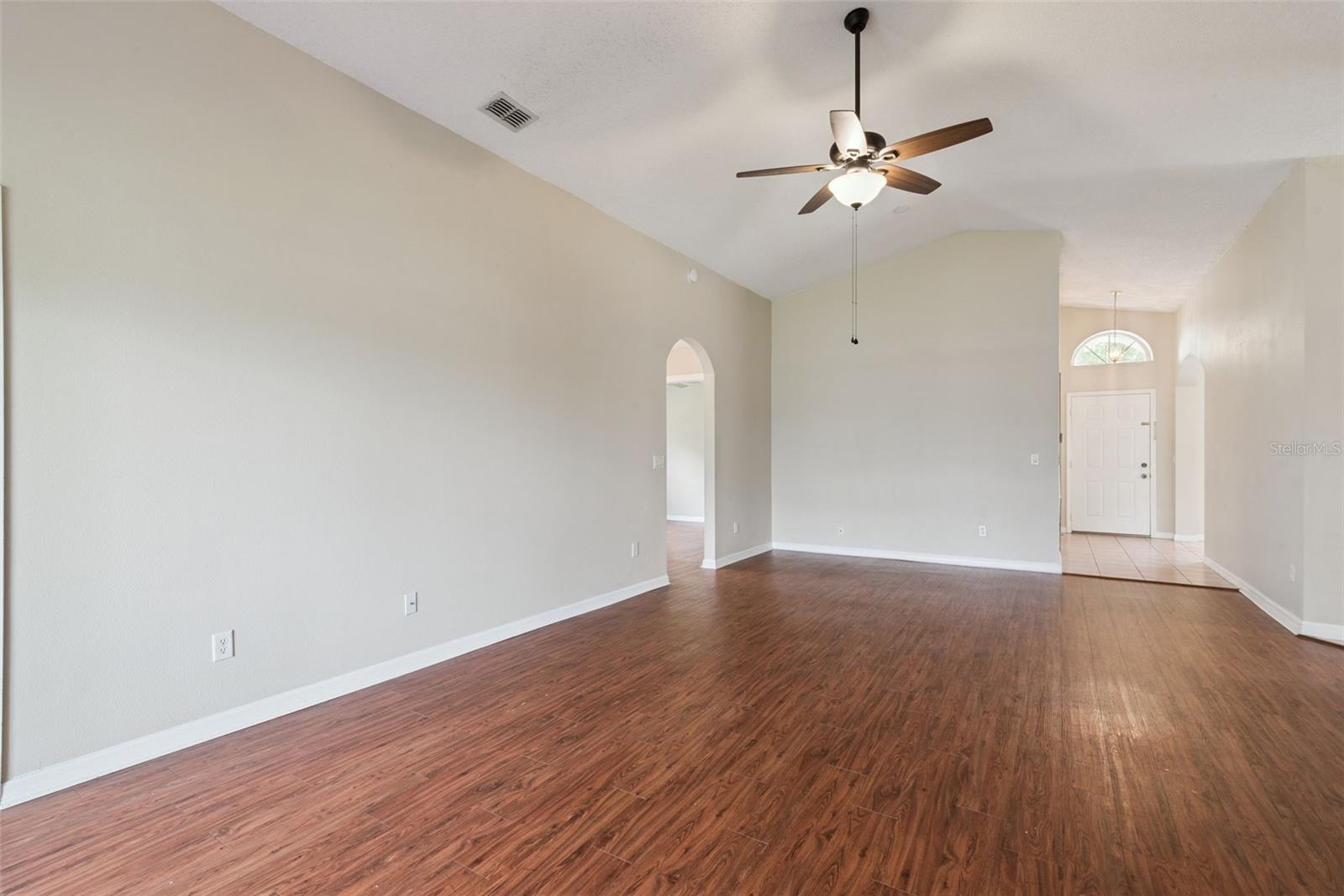 13831 Guildhall Cir Property Photo 4