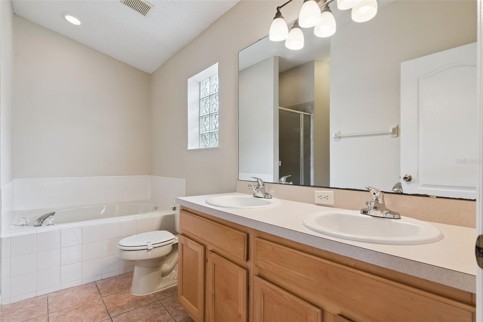13831 Guildhall Cir Property Photo 10