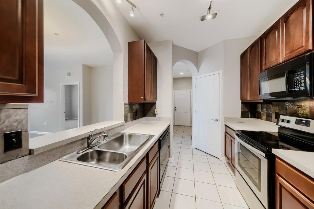 6380 Contessa Dr #304 Property Photo 9